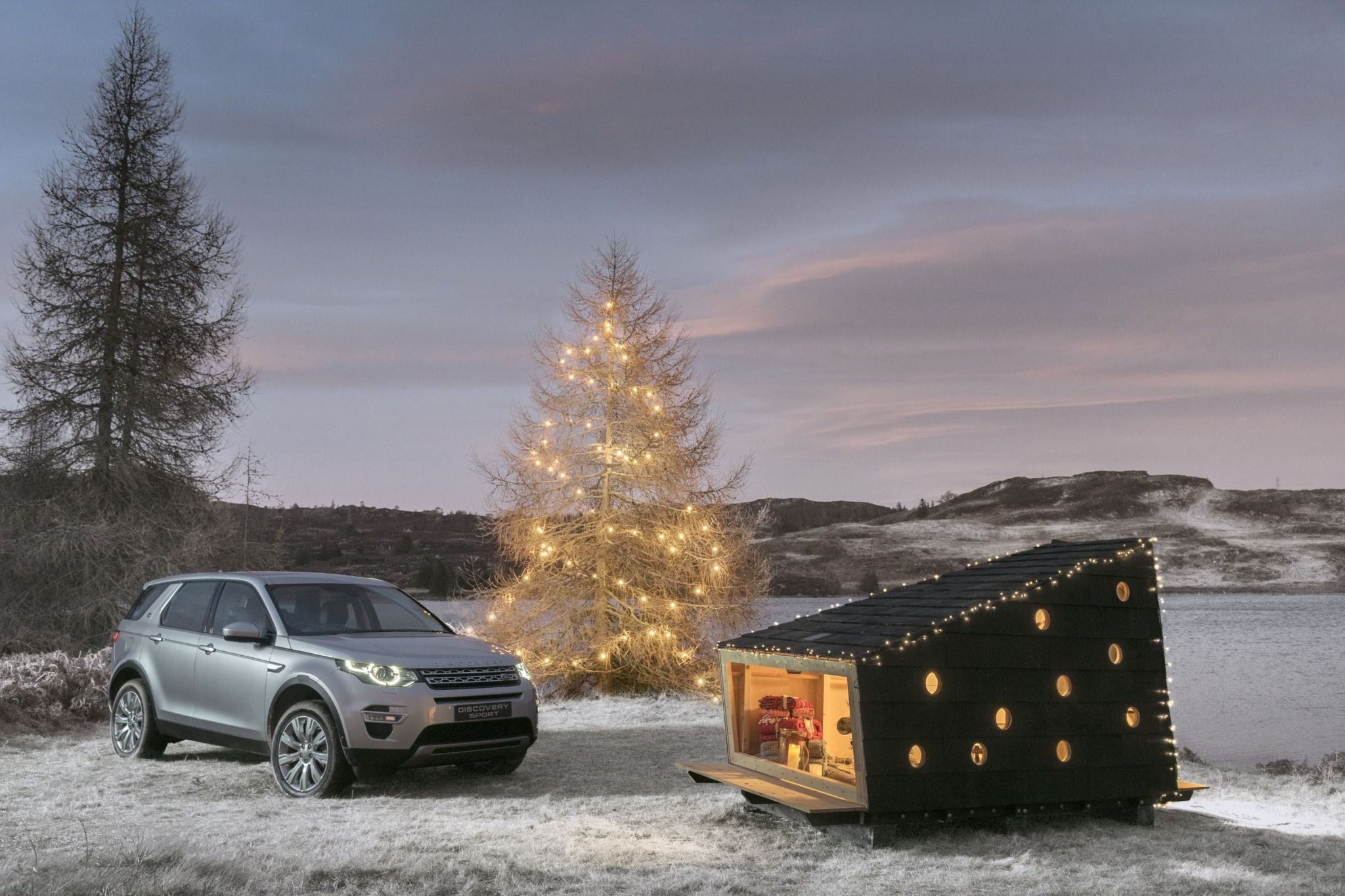 Land Rover Discovery Sport with Christmas Tree