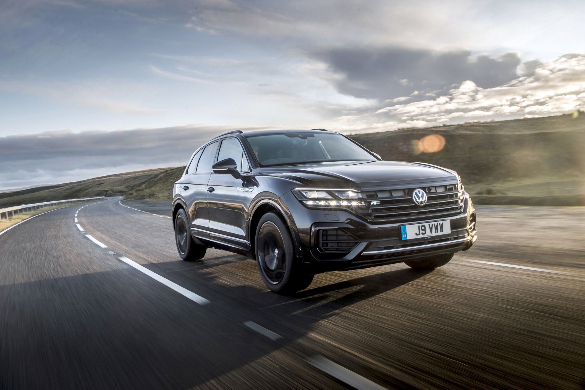 First Drive: Volkswagen Touareg image